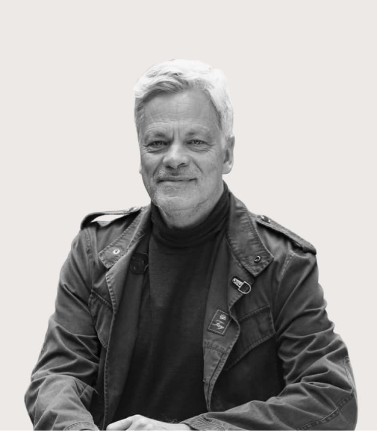Dr Manfred Knof